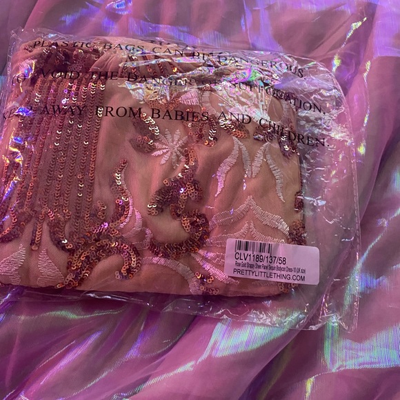 ✨PrettyLittleThing ✨ Rose Gold Strappy Sheer Sequin Bodycon Dress💛 NWT -US6/Med - Picture 8 of 14